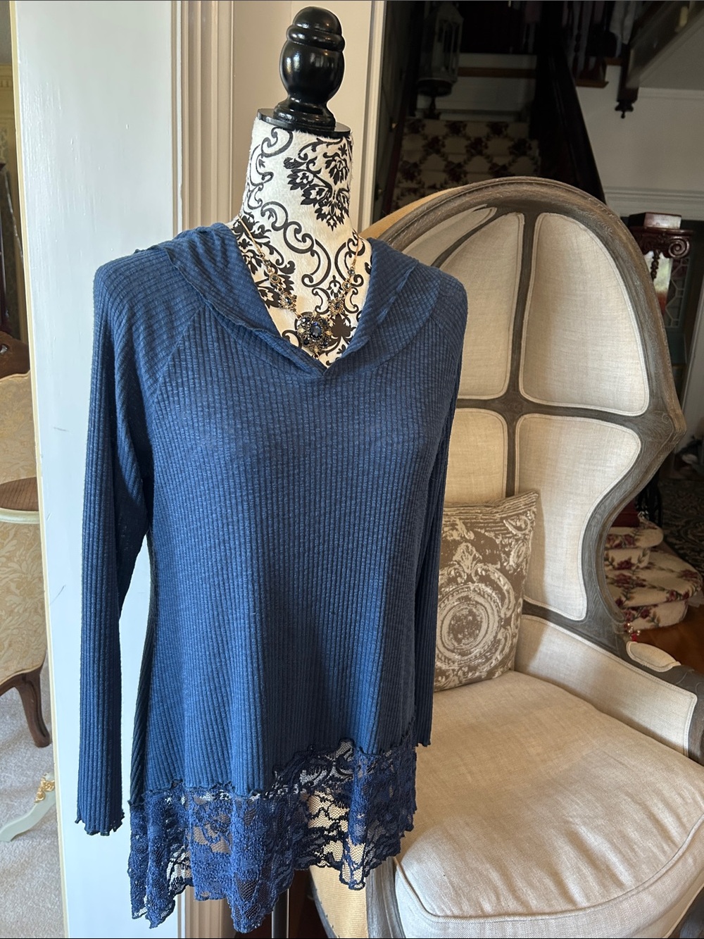 NWT Vine Street Apparel Navy Blue Hoodie Tunic with Lace M